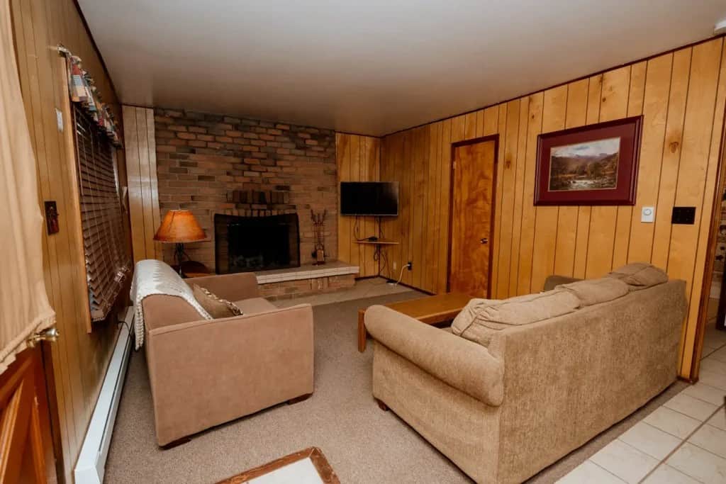 Cabin 5 Livingroom