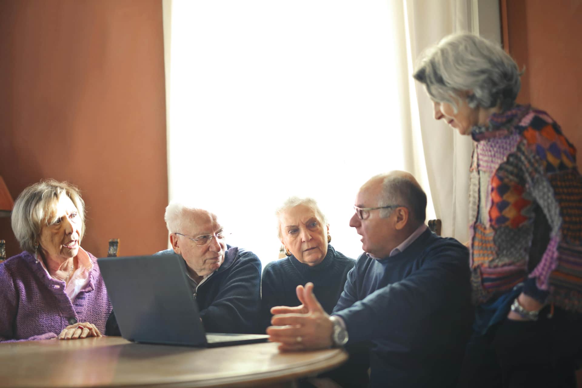 Louer son logement à la retraite, opportunité et conseils pour éviter les problèmes
