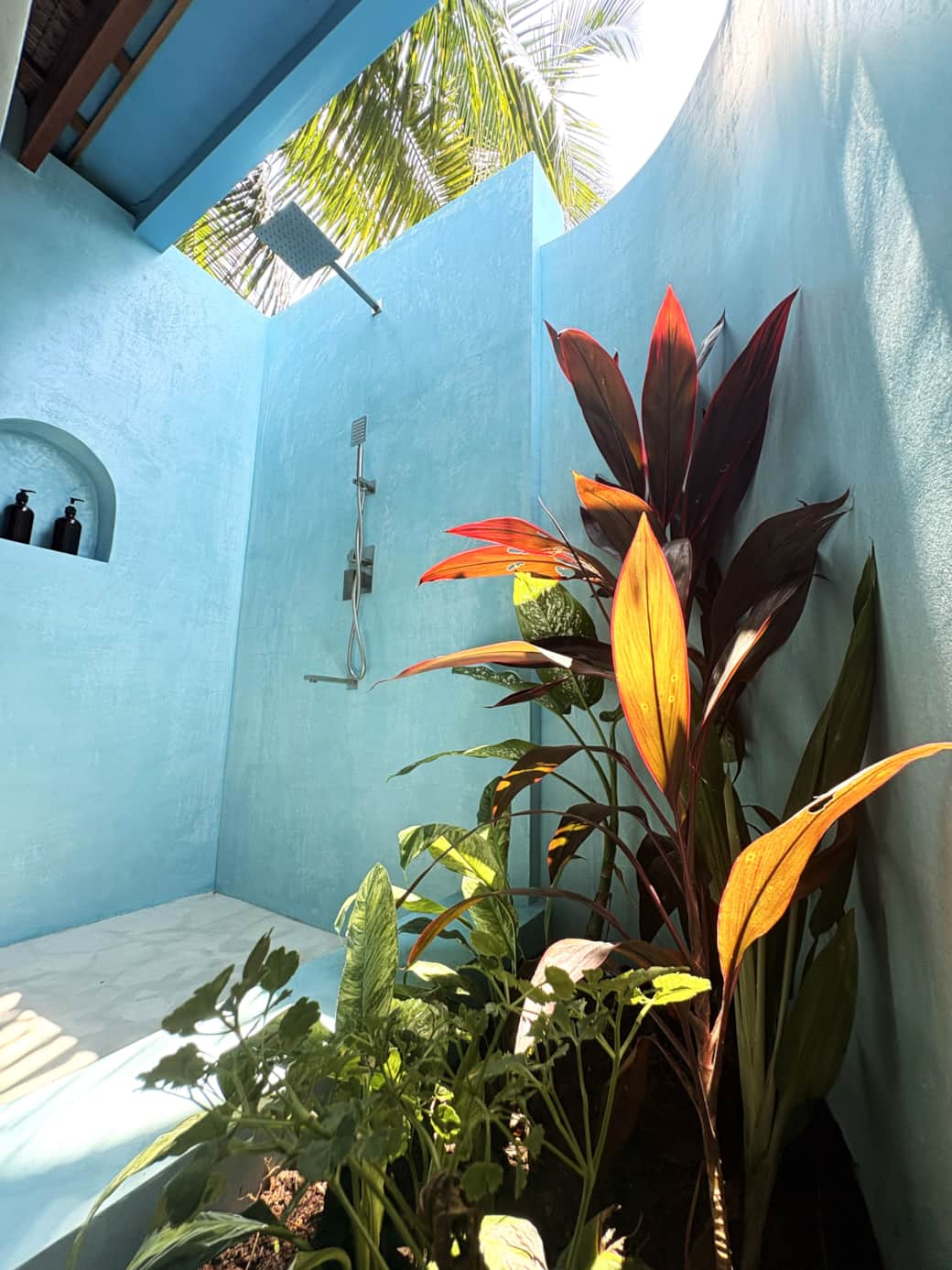 Uyuni features a beautiful semi outdoor bathroom 