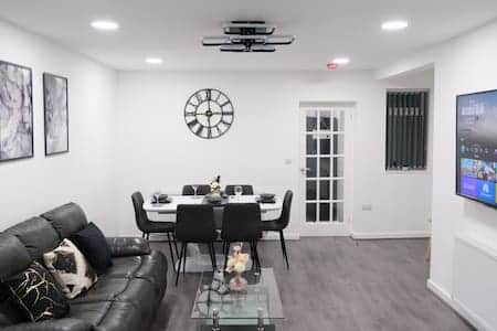 Spacious Entire House! Spacious Entire House!