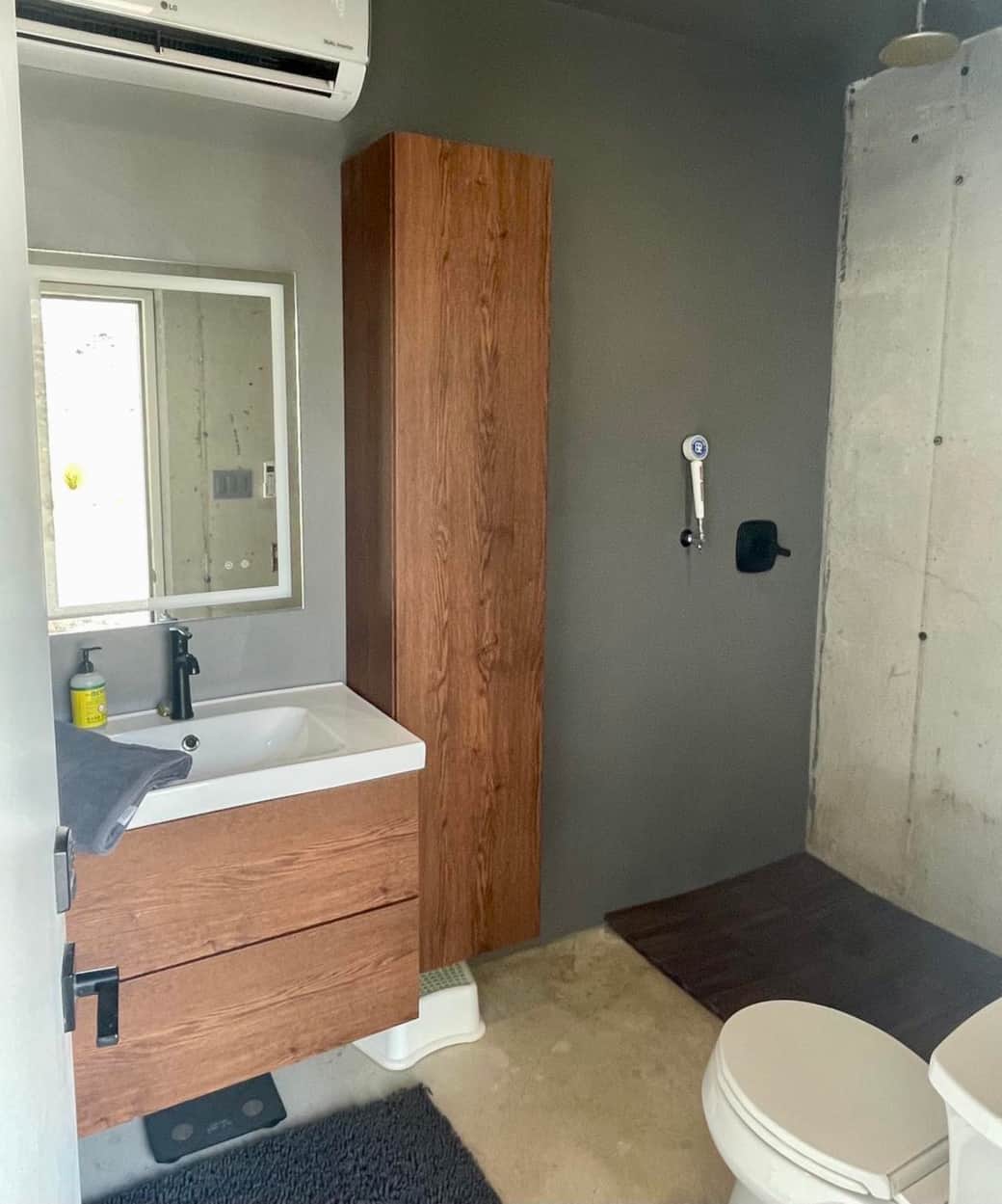 bathroom next to family room