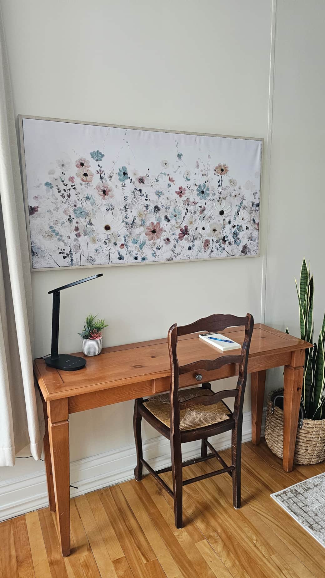 Bureau_Oasis_Gîte au Ptit Manoir Jonquière