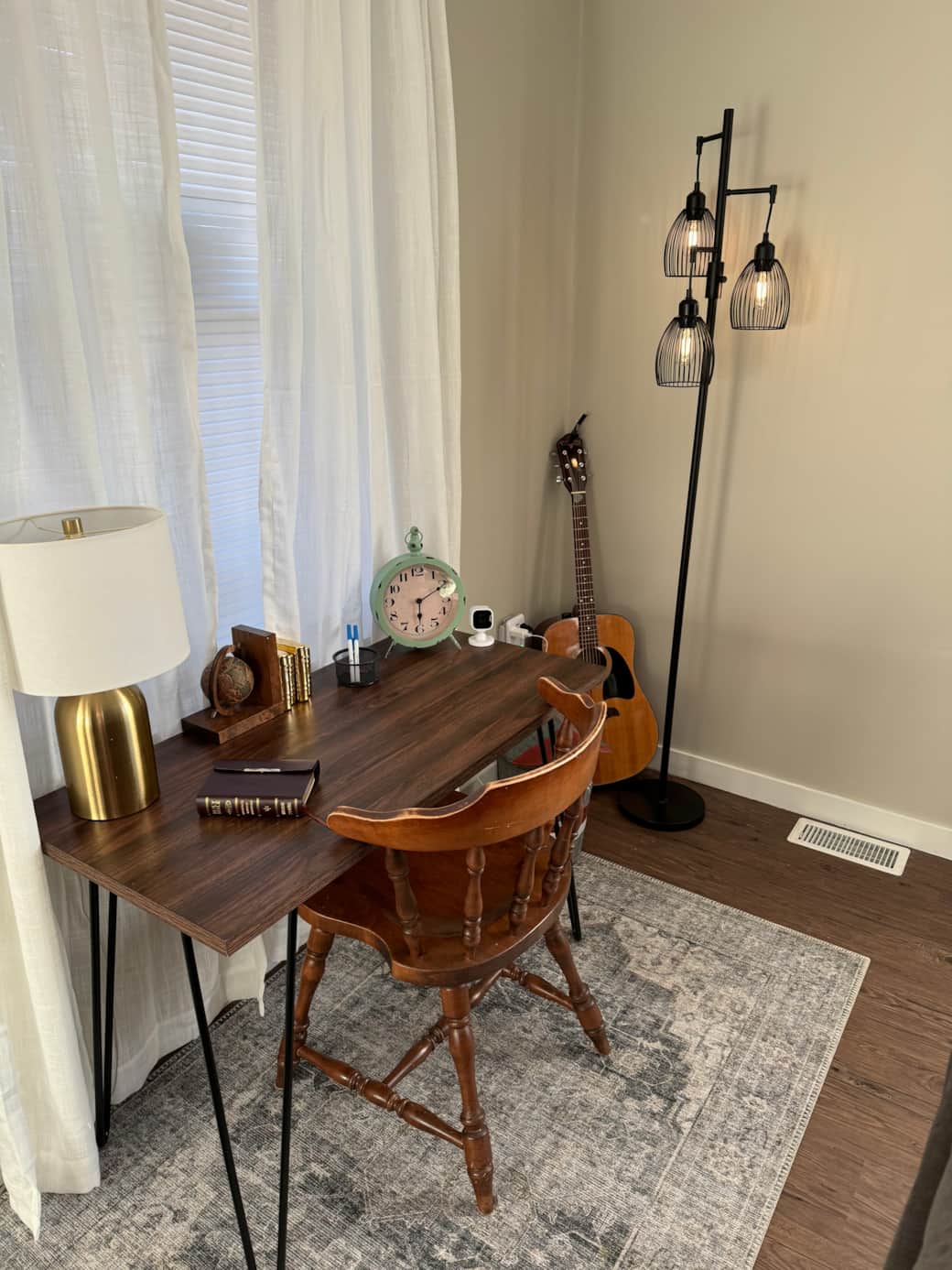 Desk area