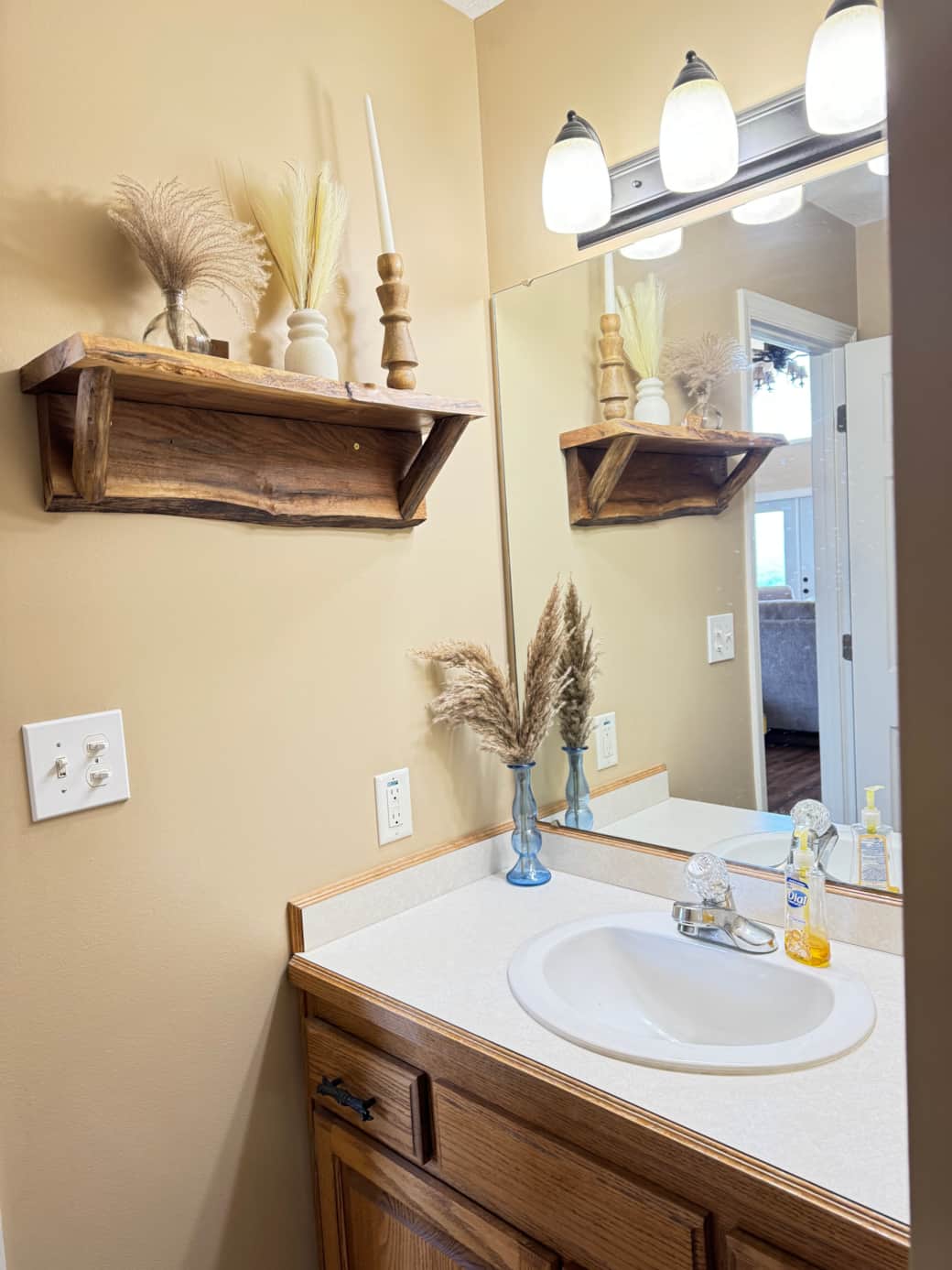 Guest Full Bathroom - Sink