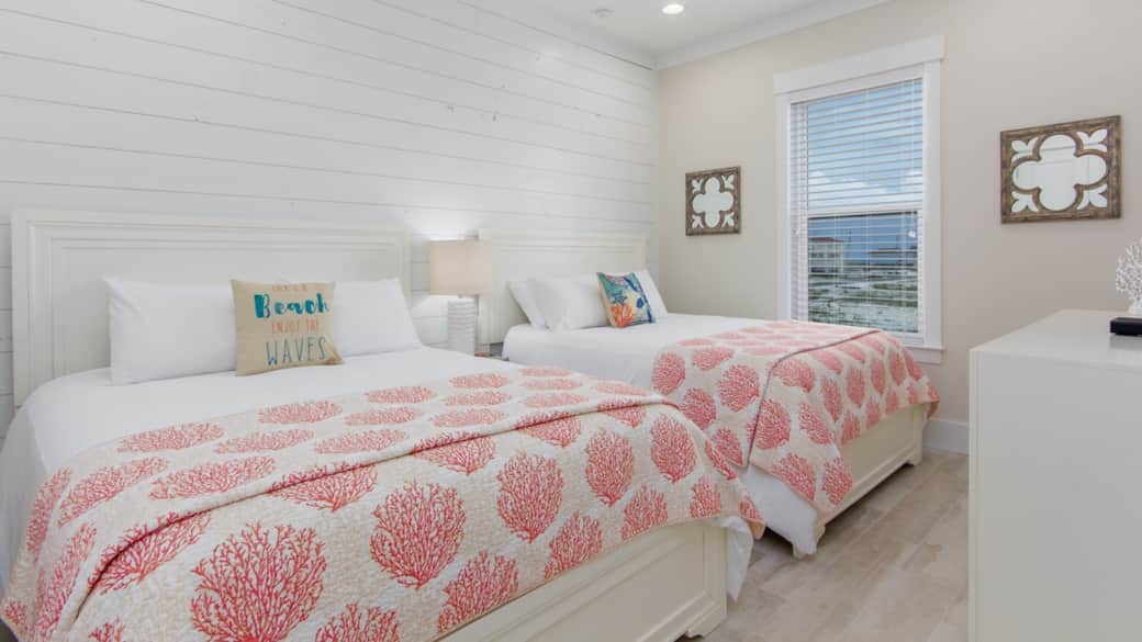 Queen Bedroom 2