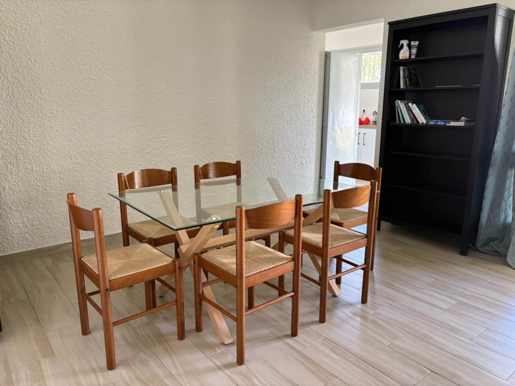 Salle à manger à partager 