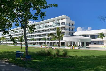 2nd floor Pool view 2 bedroom condo Cana Rock Star photo 4