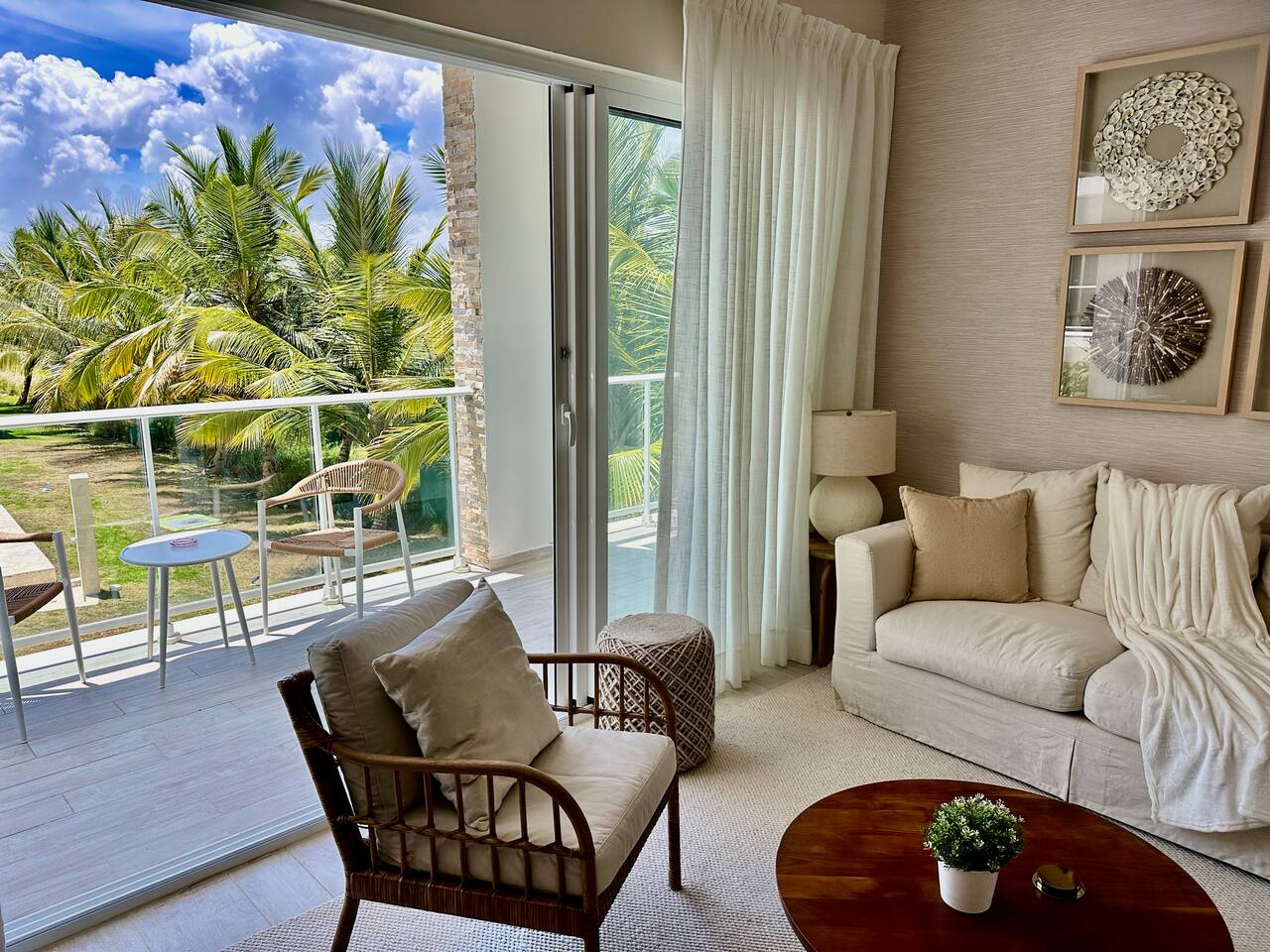 The Oasis Corner @ Cana Pearl, Cana Bay Punta Cana