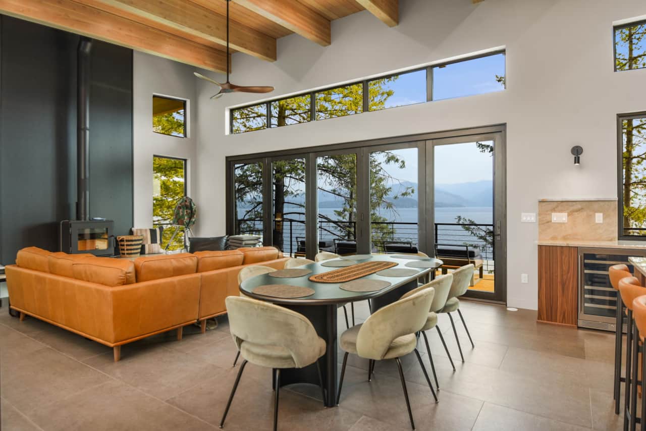 20-web-or-mls-Dining.jpg