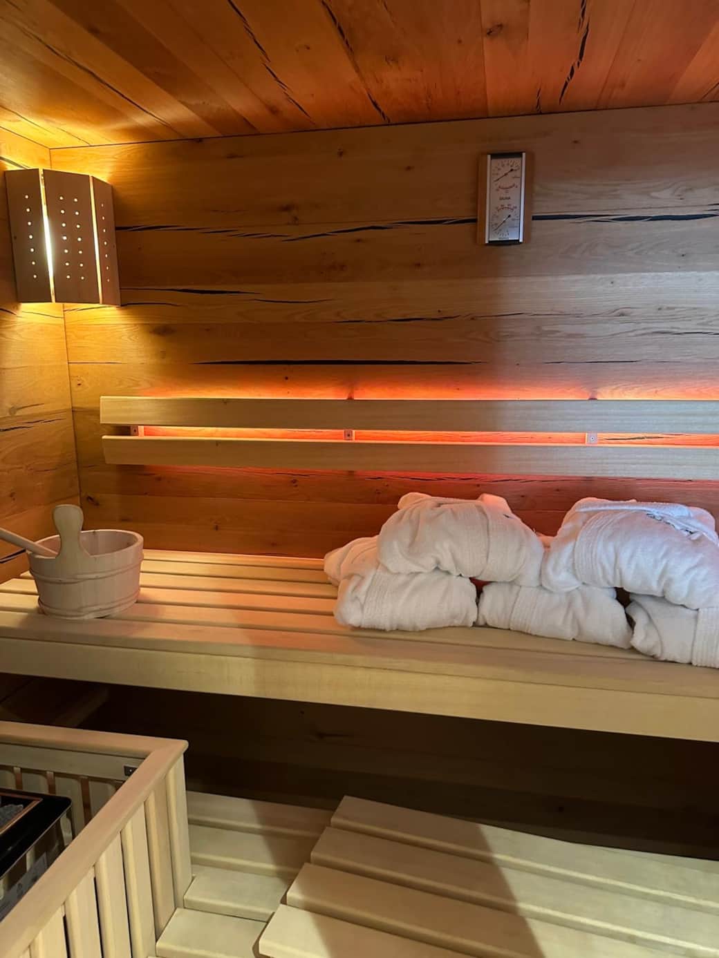 Finnish sauna (additional fees)