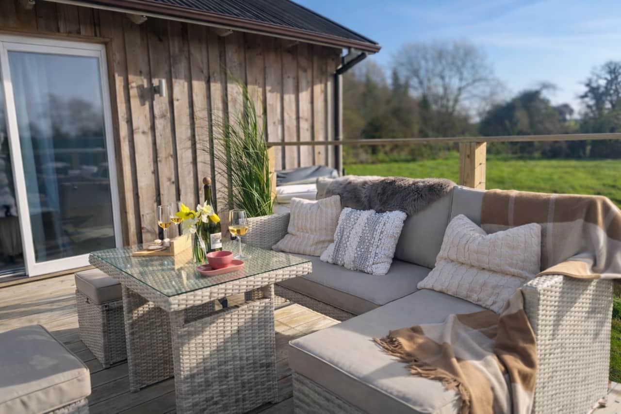 Outdoor Dining (summer seating)