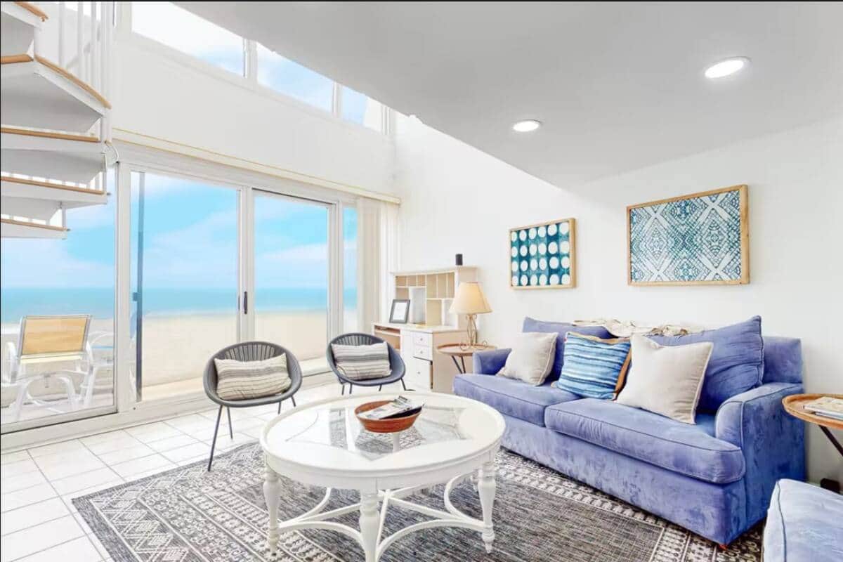 Penthouse Rental With Heated Flooring photo