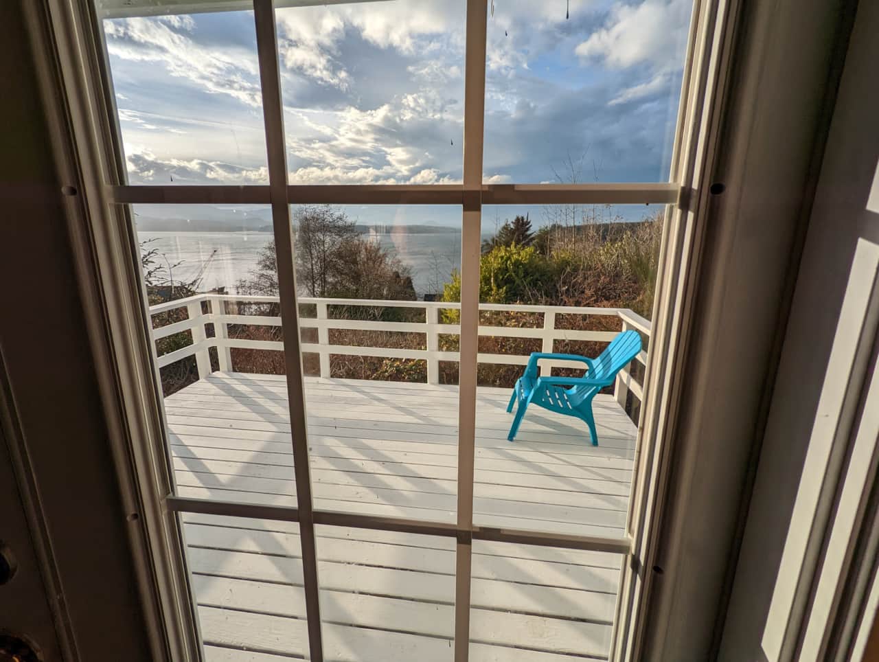 Cliff Haven on the Bay Balcony 2nd view in Winter season