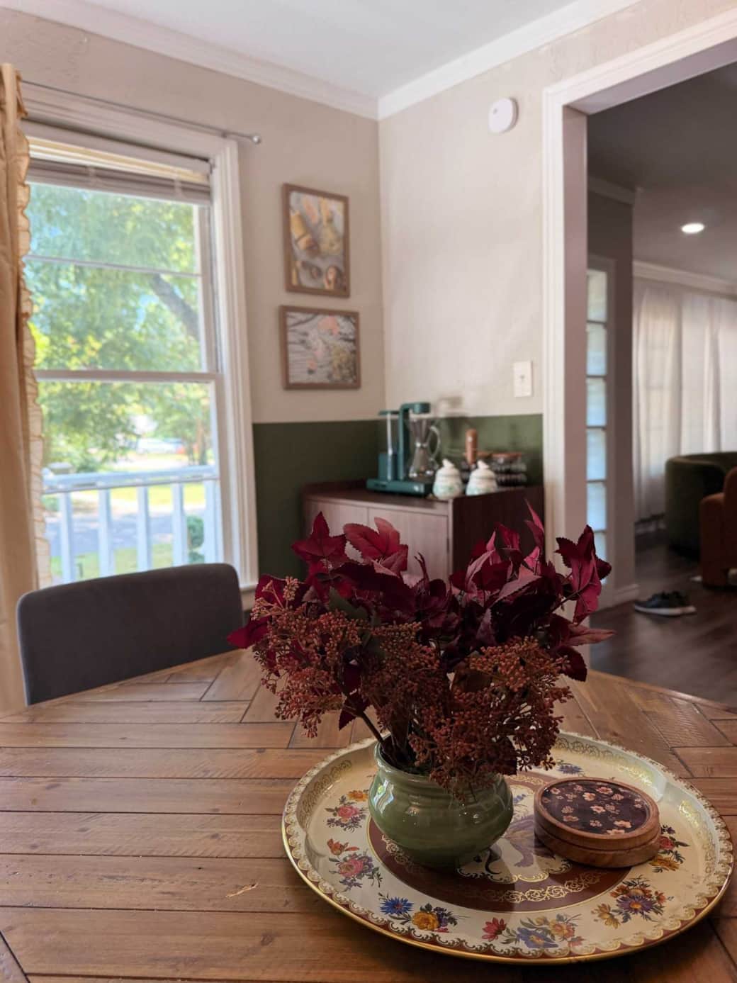 Casino Cottage Dining 6