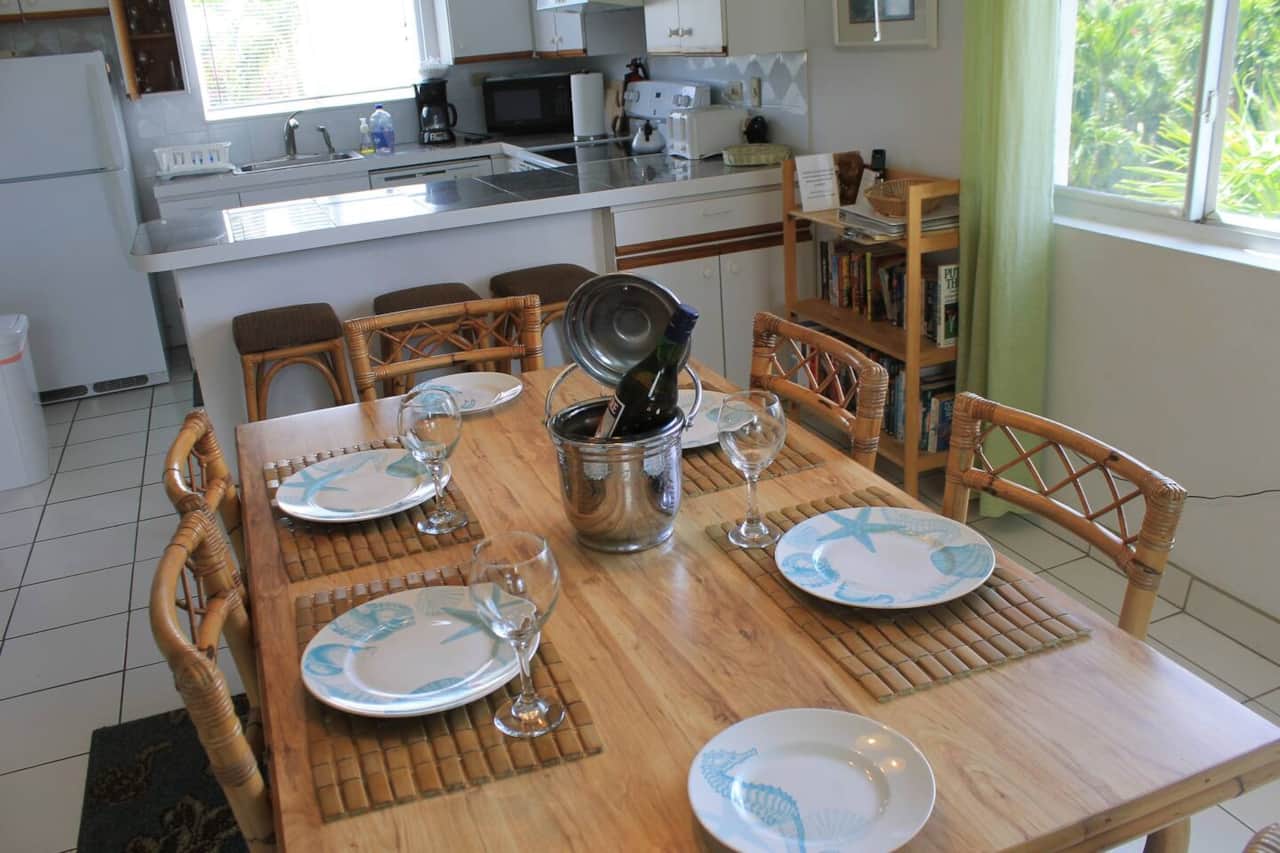 Dining area and bar