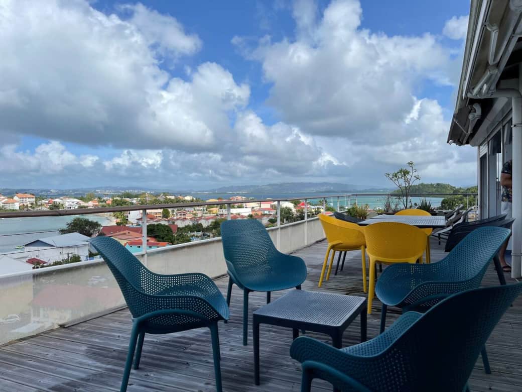 6d16e65e 0049 4275 bbc2 d14e2069b875