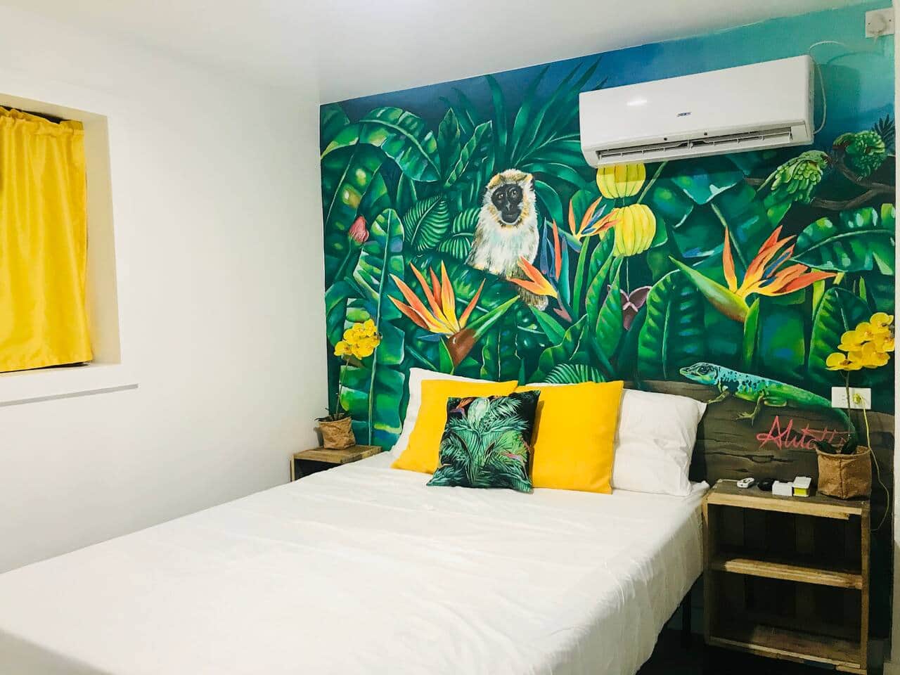 Bedroom - Queen Bed