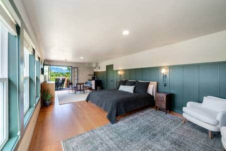 Room 3/Nehalem River Inn Room 3/Nehalem River Inn