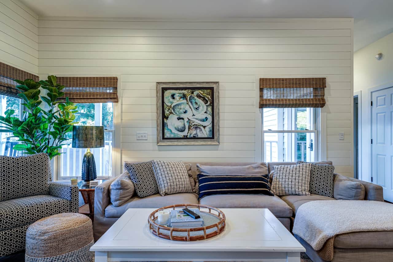 Modern Comfortable Living Room!