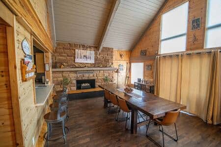 Wildwood Retreat Dining