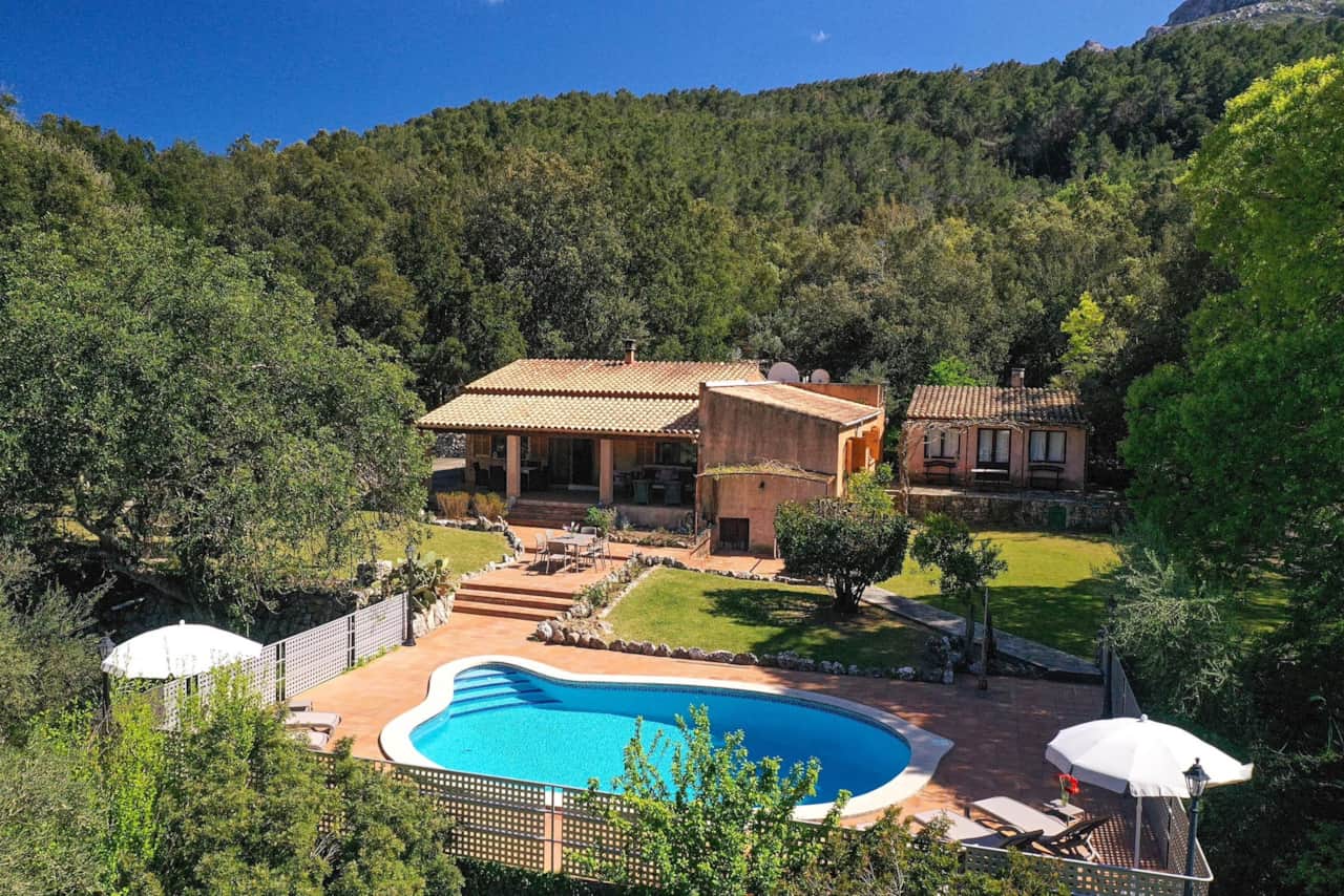 VILLA PORQUERES