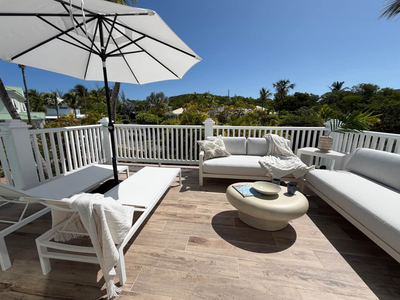 Villa 6 Terrace Umbrella