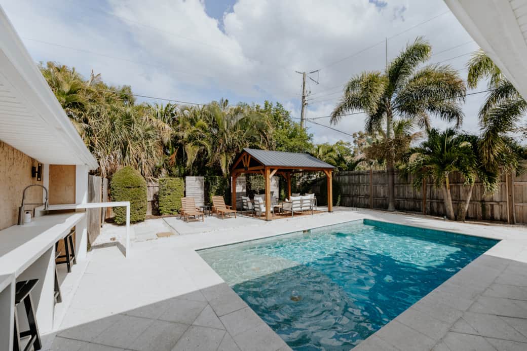 Welcome to THE PALMIERI - a luxury Sarasota vacation home. Thoughtfully designed for your comfort Welcome to THE PALMIERI - a luxury Sarasota vacation home. Thoughtfully designed for your comfort