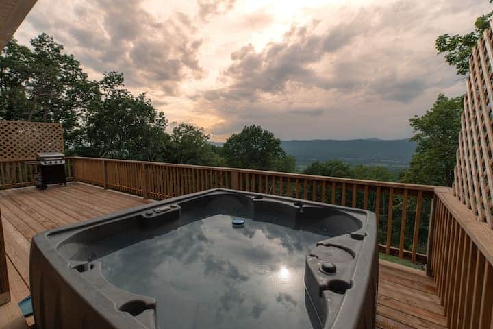 Chase the sunset: A front-row seat to the daily mountain sunset spectacle.
