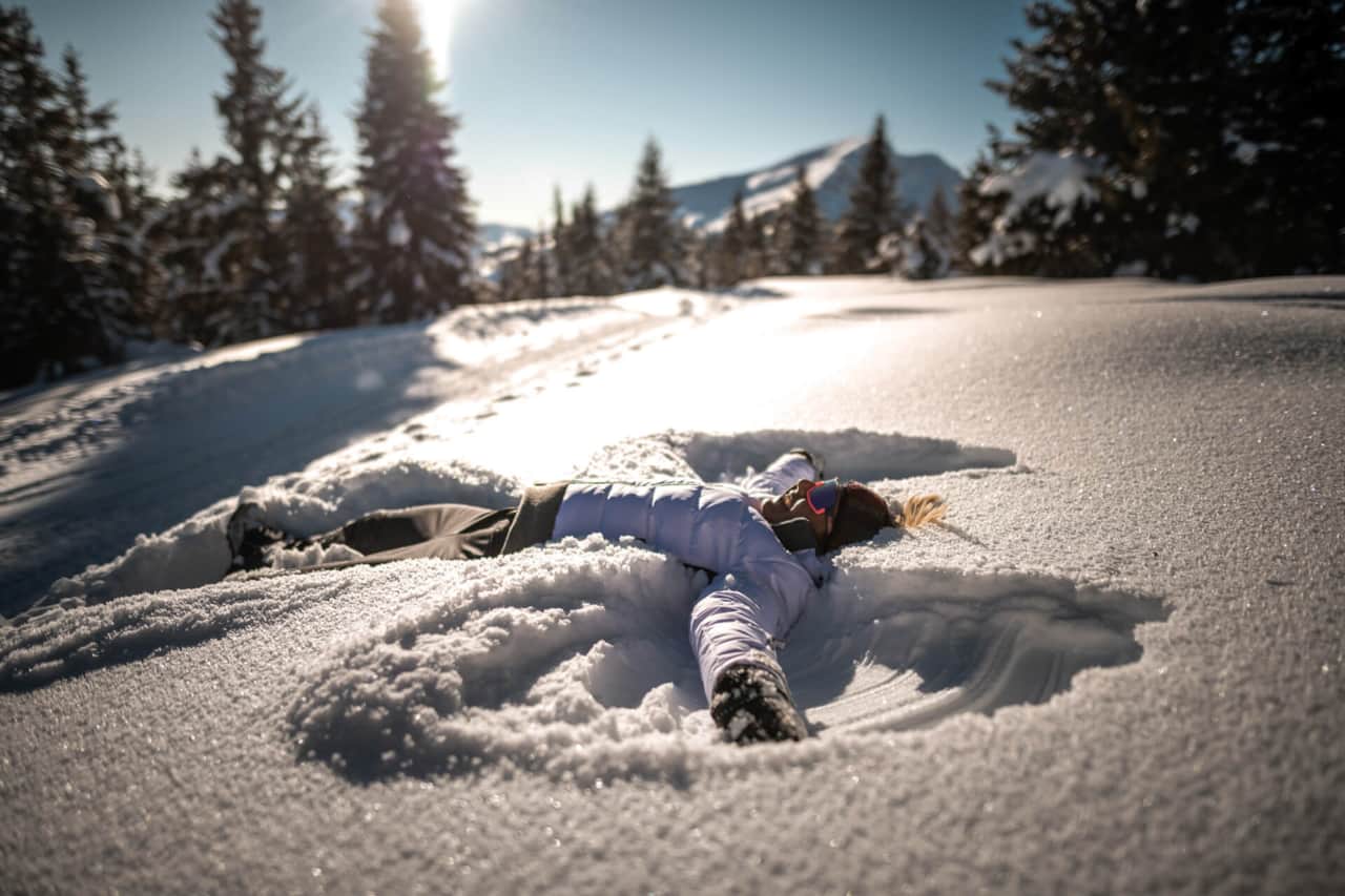  Snow angel moments – pure winter joy in the heart of South Tyrol.