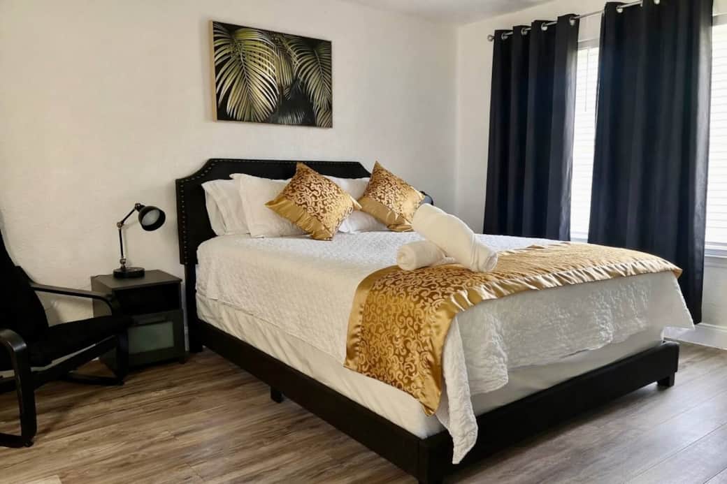 Master bedroom suite with queen bed and private bathroom Master bedroom suite with queen bed and private bathroom
