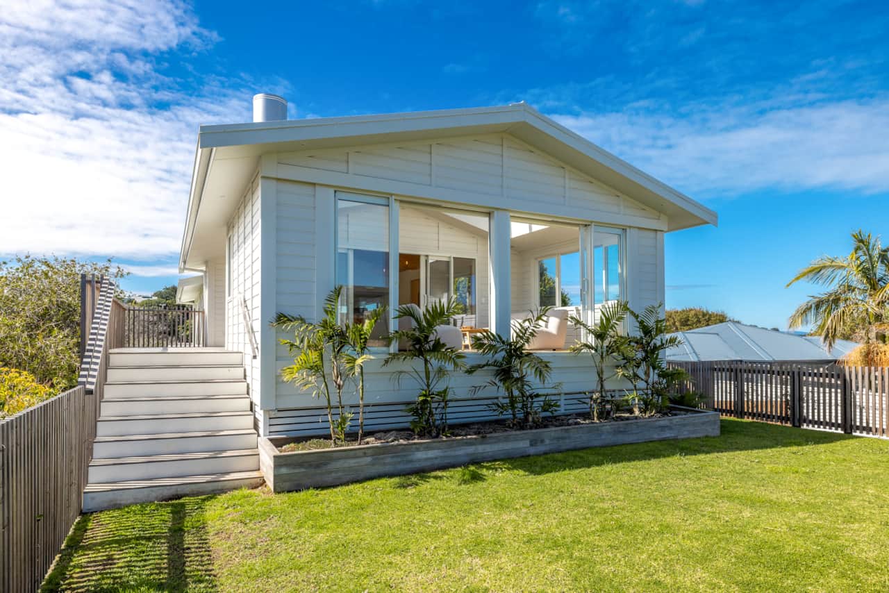 THE PALMS, ONEROA