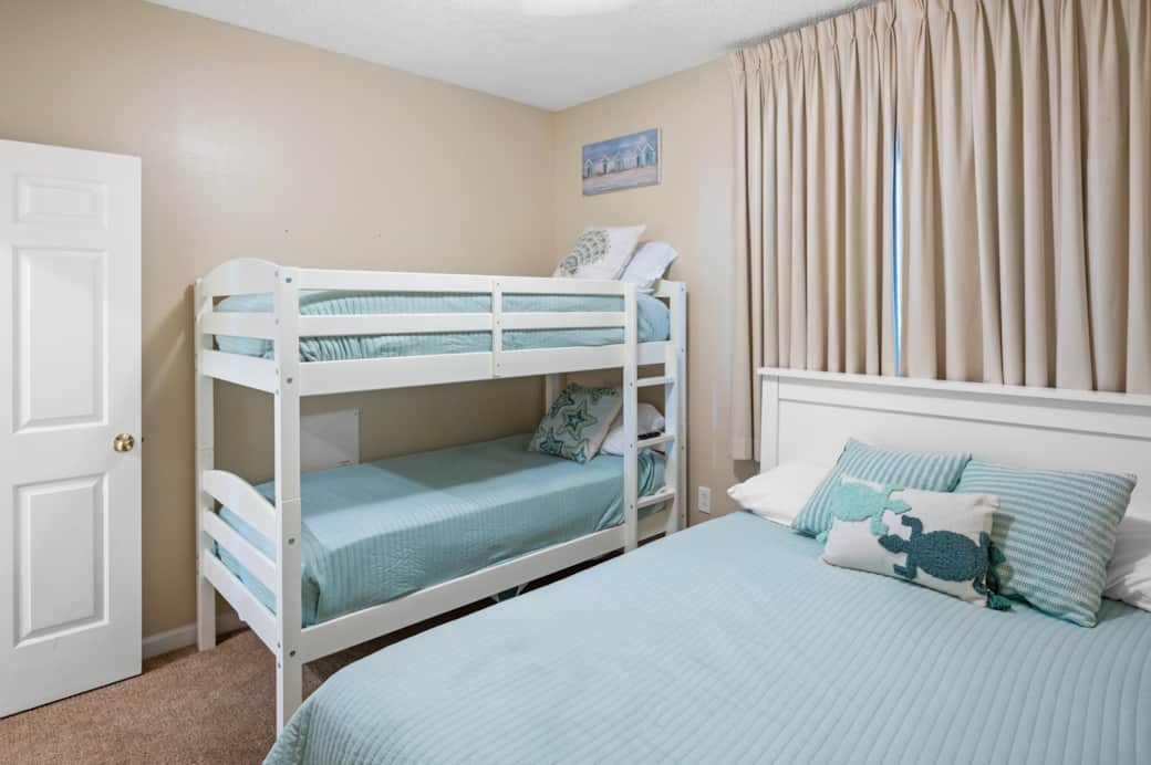 Bedroom 2 - sleeps 4