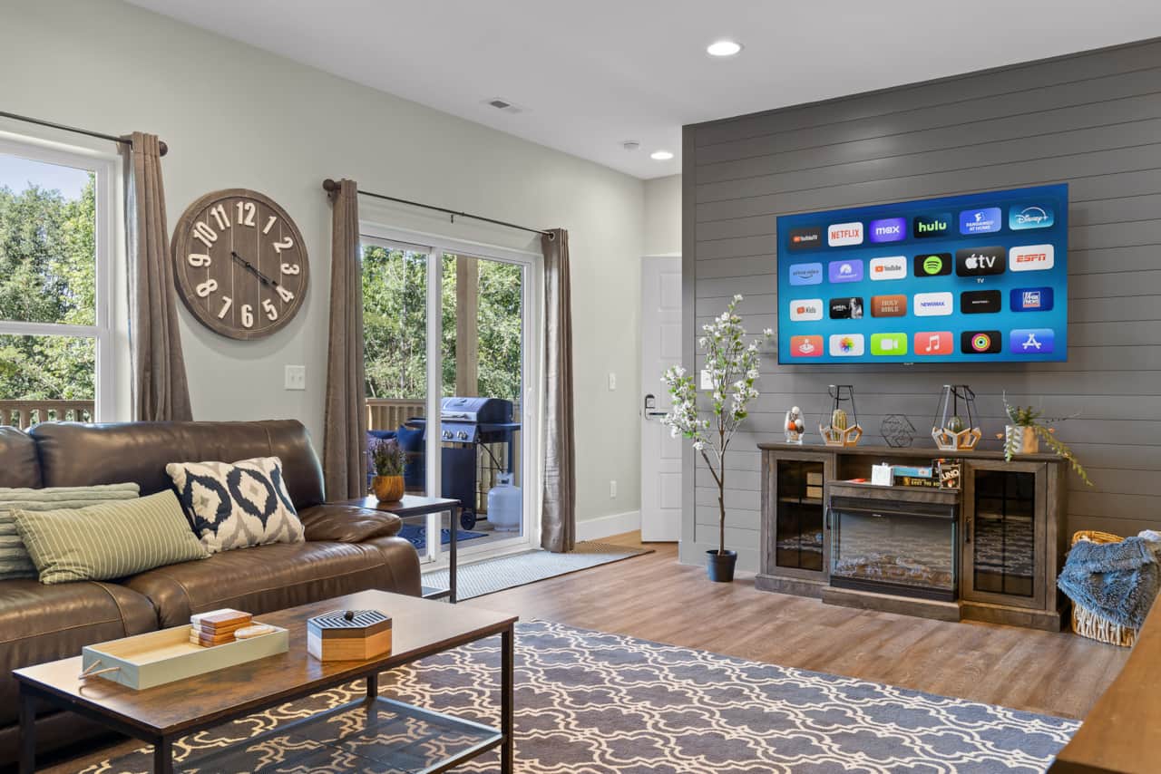 MID Living Room with 58inch 4K Flatscreen