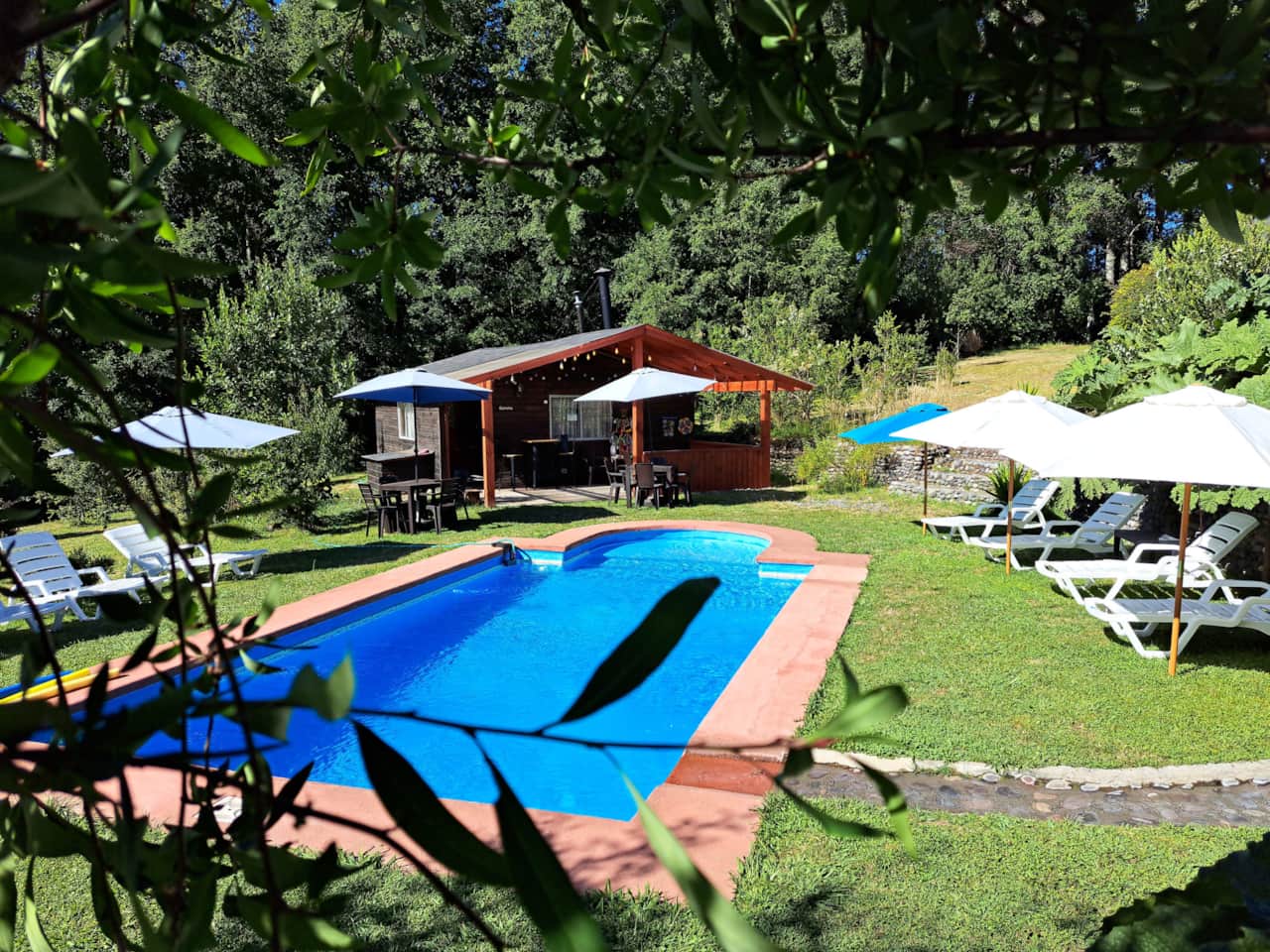 Piscina y quincho