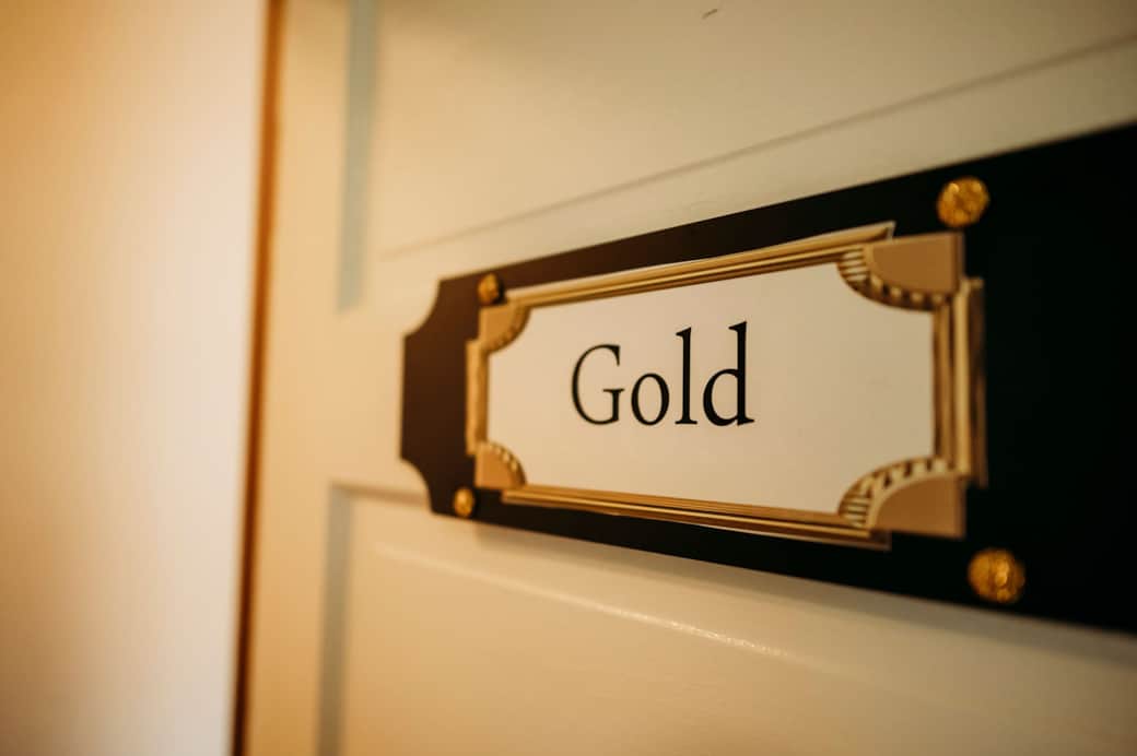 Gold Suite - Door