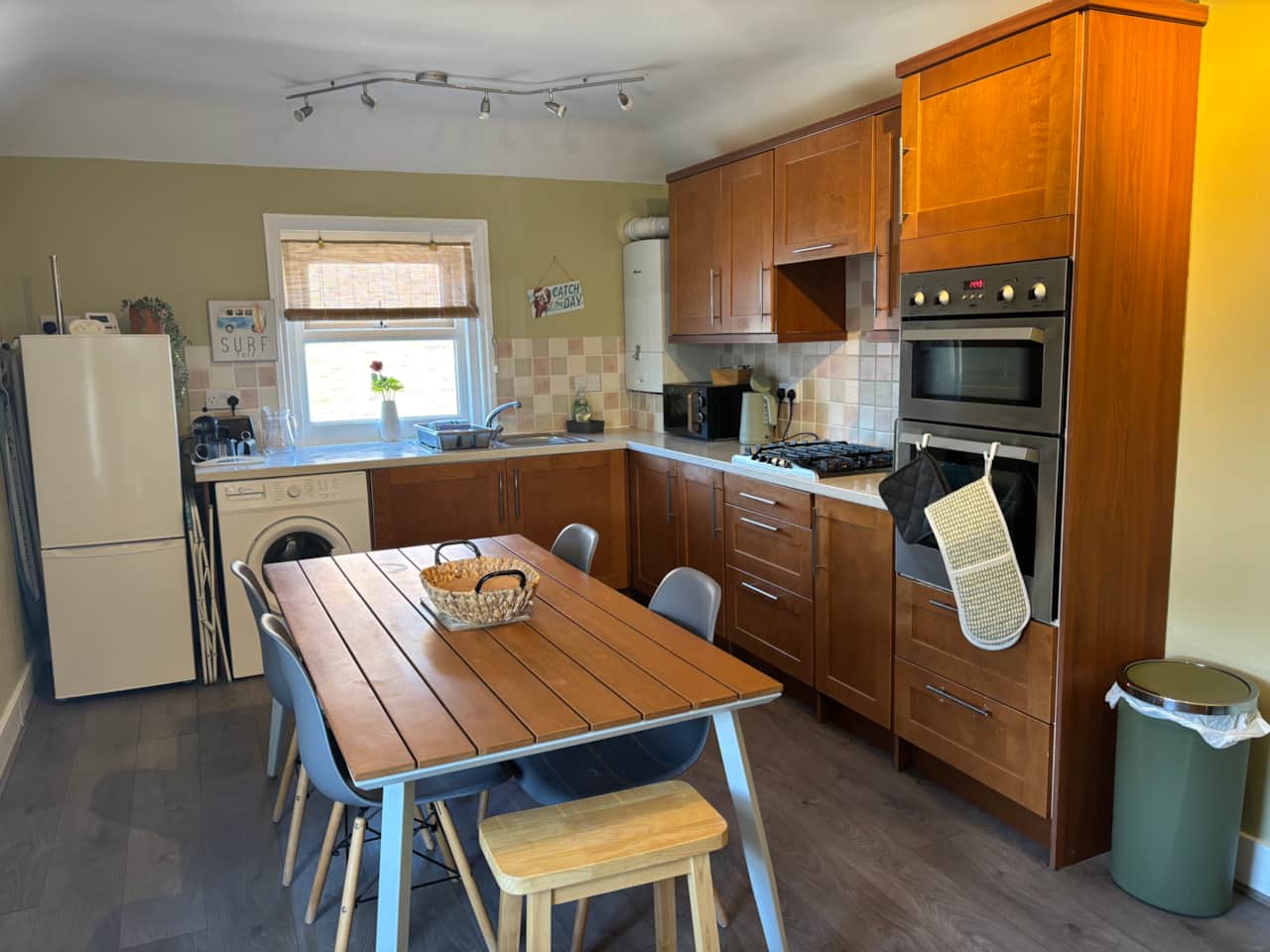 Kitchen dining room