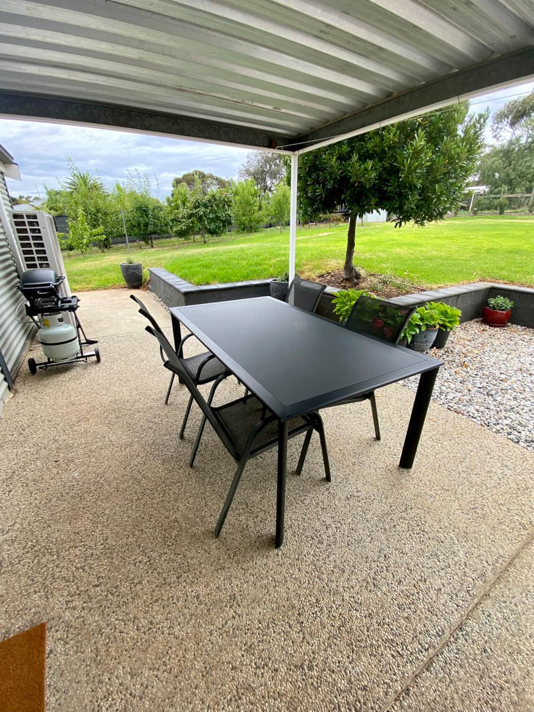 BBQ and Rear Verandah