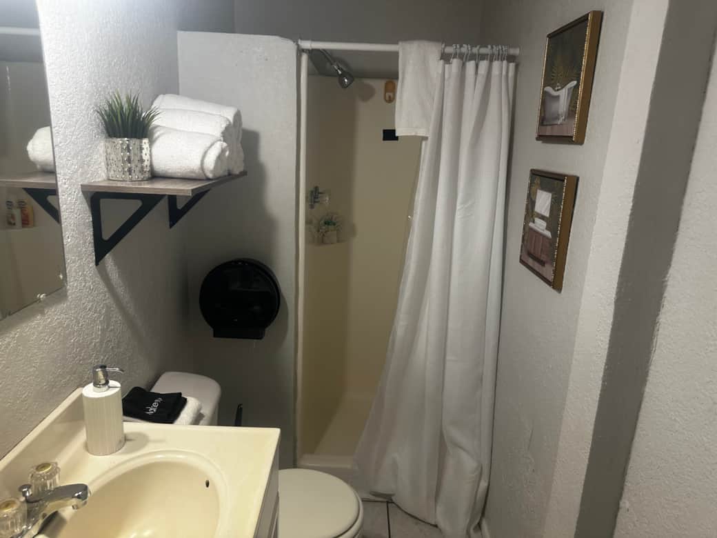 Complete bathroom for short or long stays. 