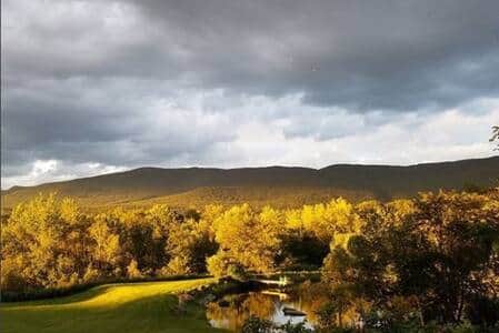 Enjoy the view of the mountains from the porch and guest rooms! Enjoy the view of the mountains from the porch and guest rooms!