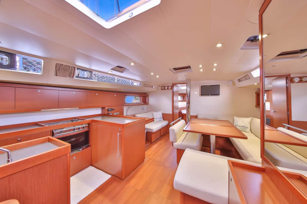 beneteau-oceanis-48-kitchen-saloon2