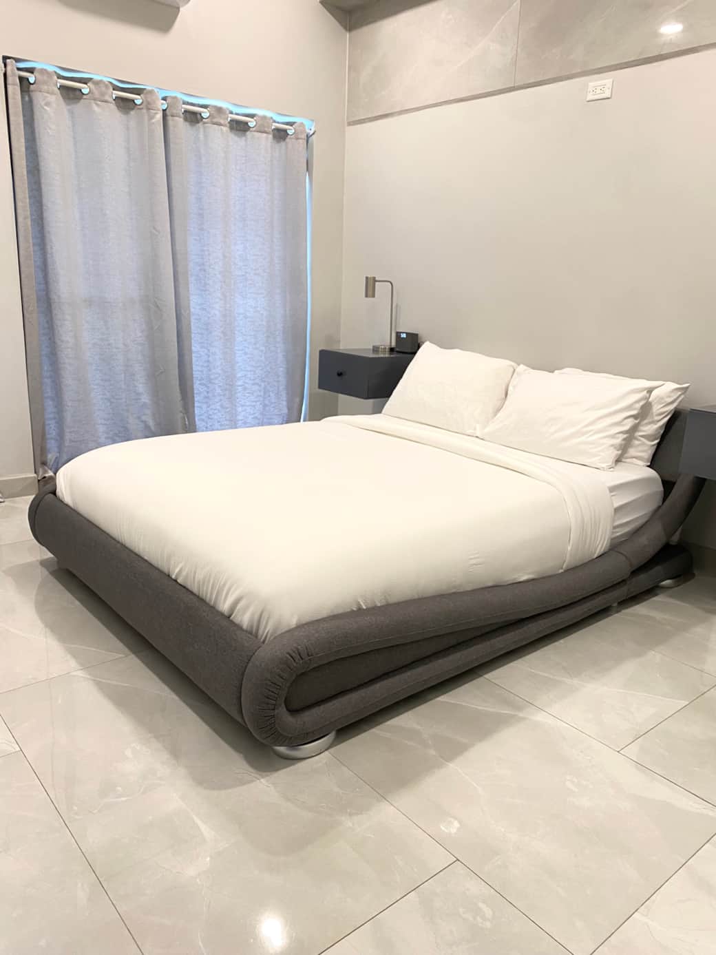 Guest bedroom 