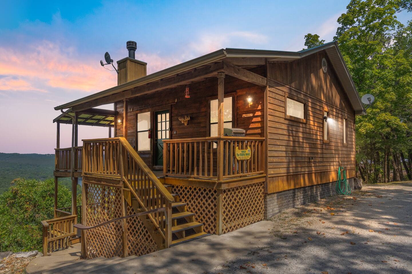 The Fishing Moose - 103