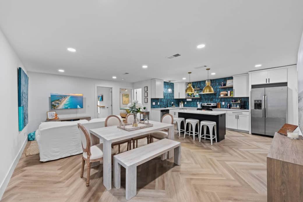 9c9ec0d7 2a94 4063 9358 4c5d220a811c