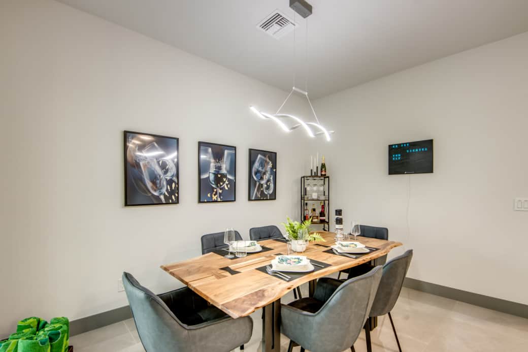 20 Dining Room