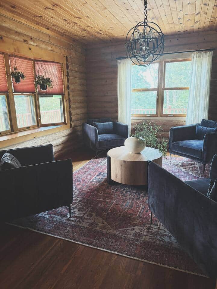 Beyond the kitchen we created this warm nook with a breakfast bar, coffee machine, and Brio cold & hot water 2 step water filter machine. 