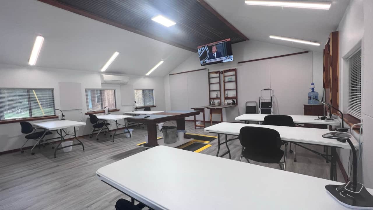Large Work Shop with Amazing Lighting Fast Wifi, and 65" TV