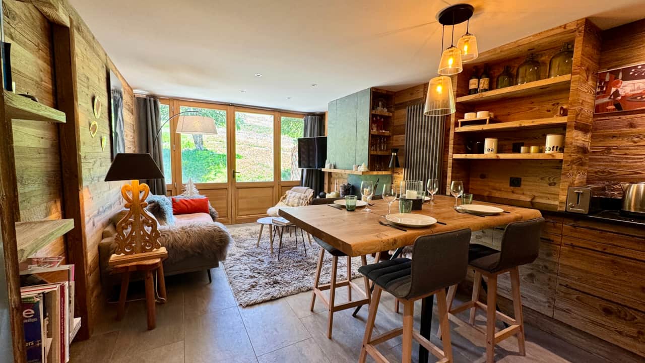 Living room - lounge area, dining area, terrace