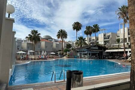 Abe99dec 44cd 41a7 937b 913328c1d463 Abe99dec 44cd 41a7 937b 913328c1d463