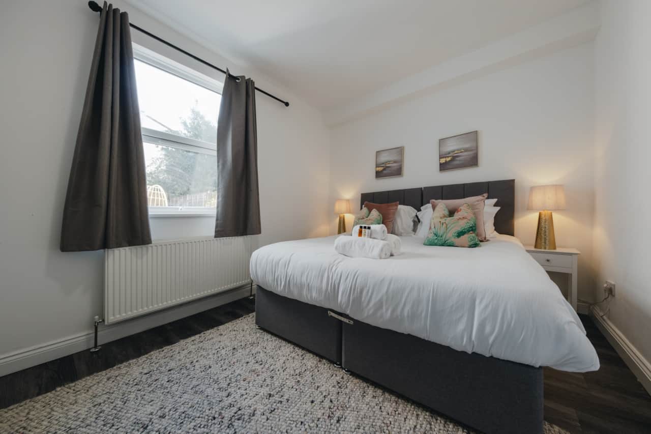 Super-King Bedroom