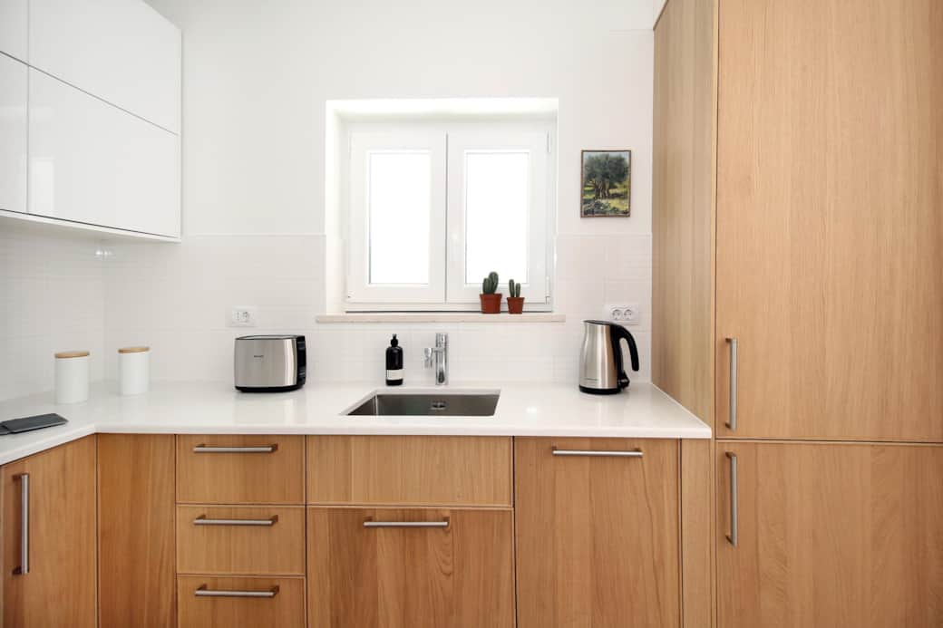There is a full-size fridge, stove, oven, microwave, toaster, dishwasher and pour-over coffee maker.